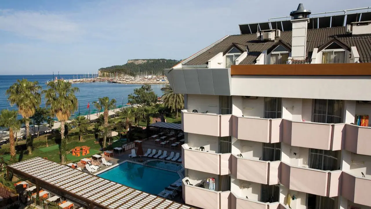 Fame Residence Hotel Transfer - Safe With Us
