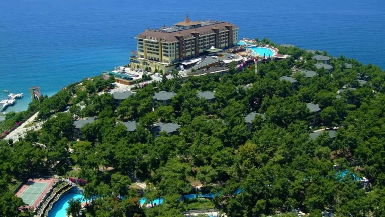 Utopia World Hotel Alanya Transfer - Safe With Us