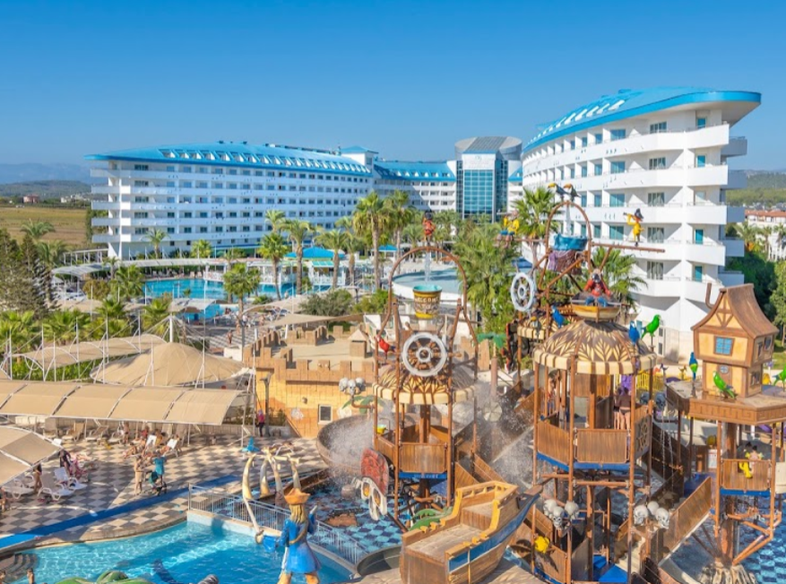 Crystal Admiral Resort Suites Antalya Transfer