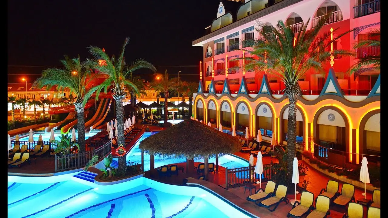 Side Crown Palace Tours - Safe With Us