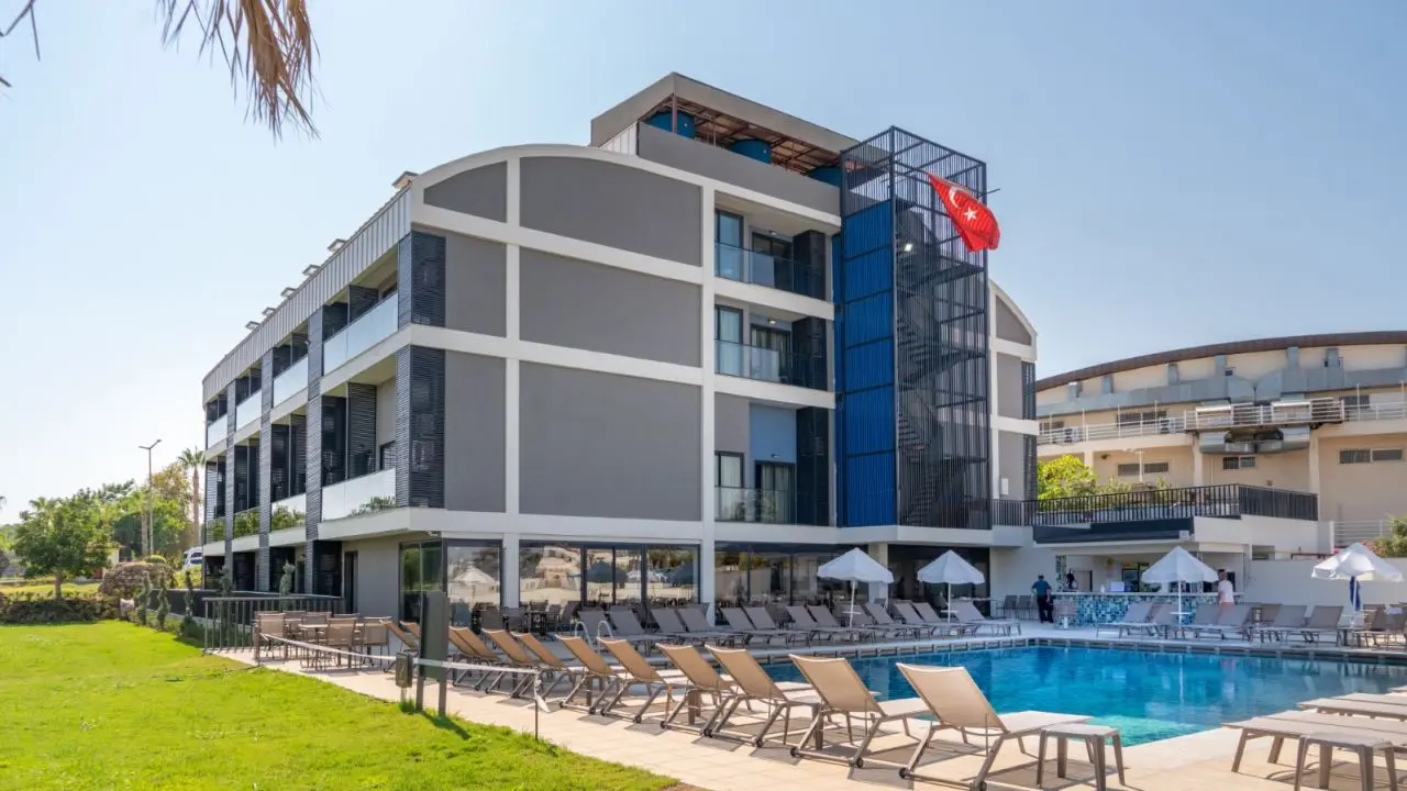 Side Square Hotel Transfer - Safe With Us