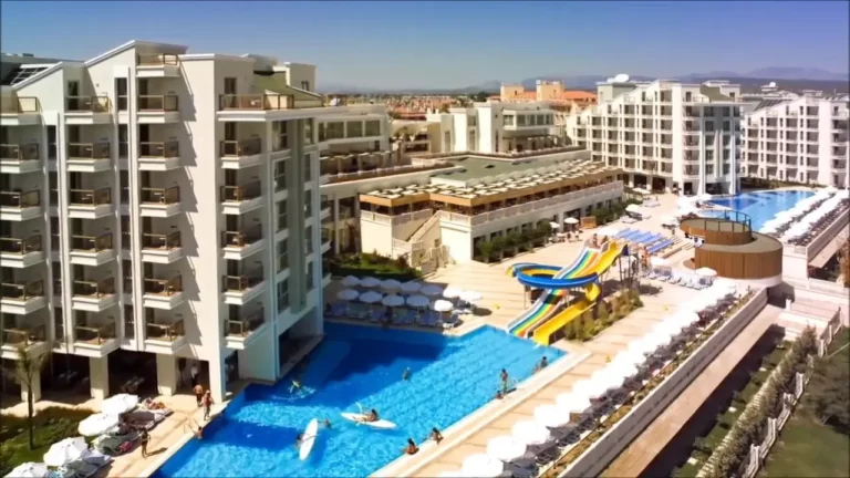 Royal Atlantis Beach Hotel Transfer: Luxury Experience