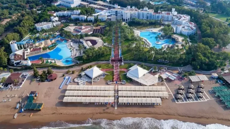 Seven Seas Hotel Blue Transfer - Safe With Us
