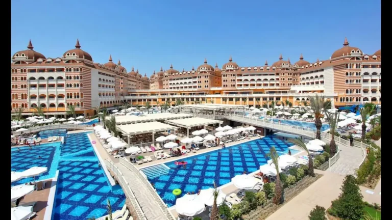Side Royal Alhambra Palace Transfer - Safe With Us