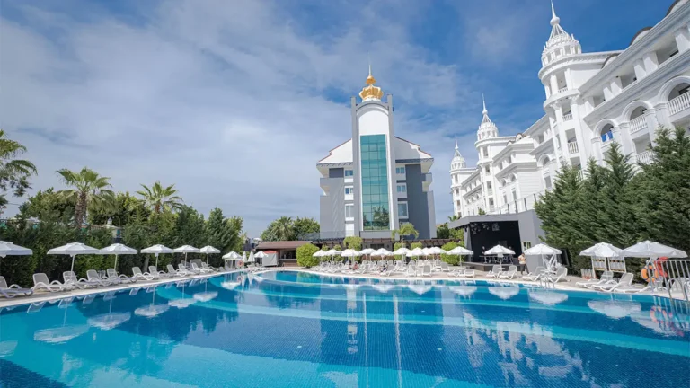 Well Palace Hotel Side Transfer - Safe With Us